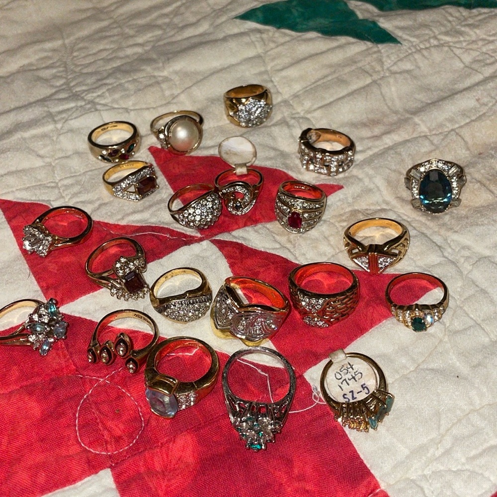 Ring lot